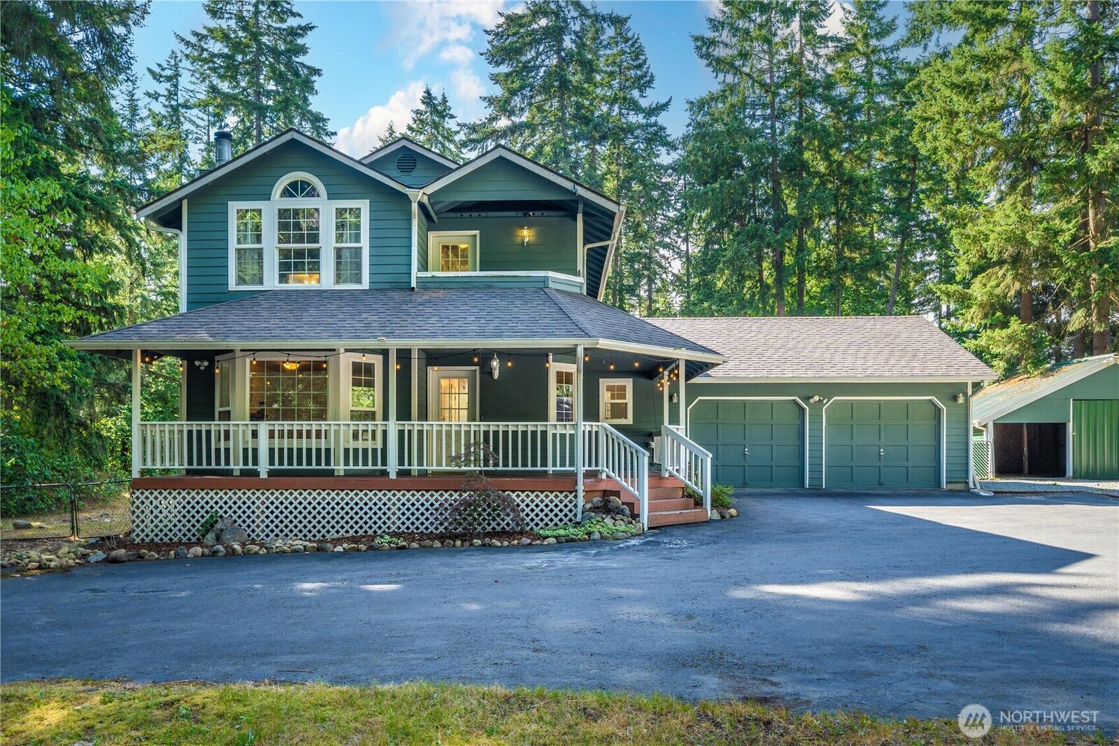 Property Photo: 21406 92nd Avenue E WA 98338