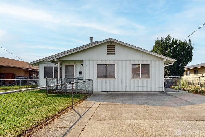 1554 E Alder Street  Walla Walla WA 99362 photo