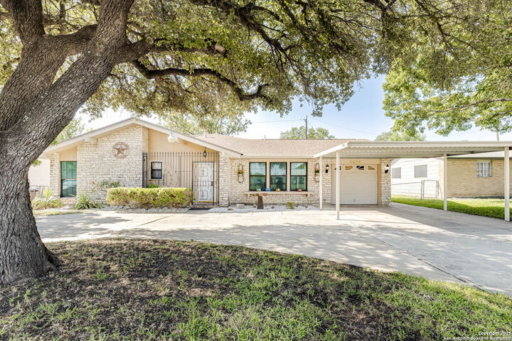Property Photo: 4254 Clear Spring Dr TX 78217