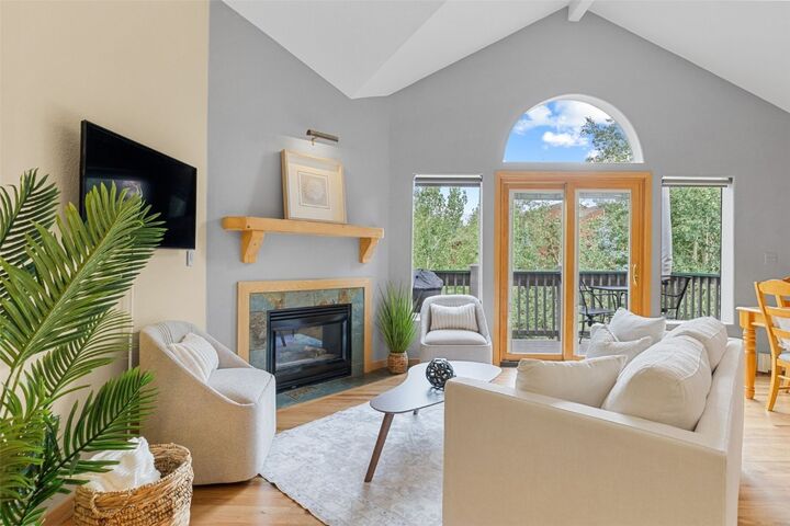 Property Photo: 803 Lakepoint Court B CO 80443