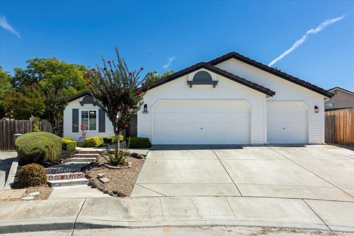 2181 Osborne Circle  Hollister CA 95023 photo