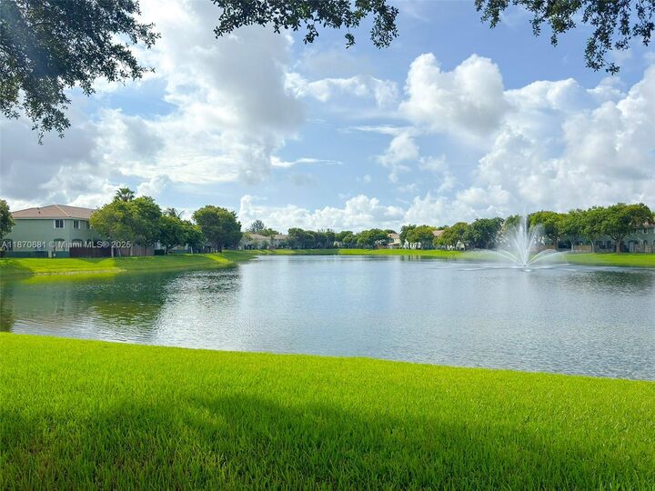 Property Photo: 1543 SE 25th St 204 FL 33035