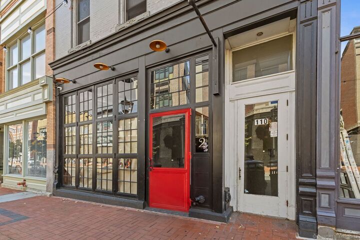 Property Photo:  110 Washington Street Apt 202  CT 06854 