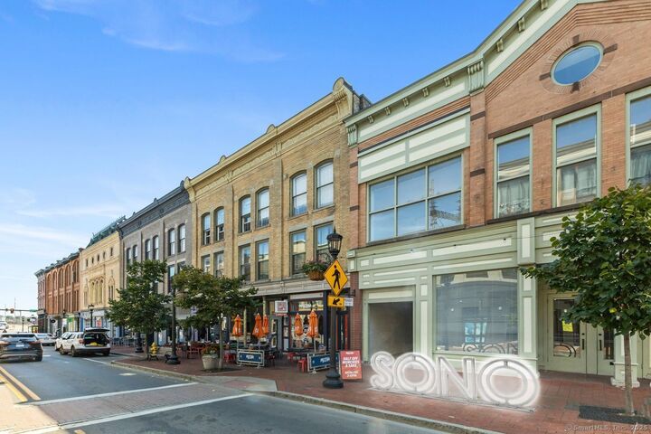 Property Photo: 110 Washington Street Apt 202 CT 06854