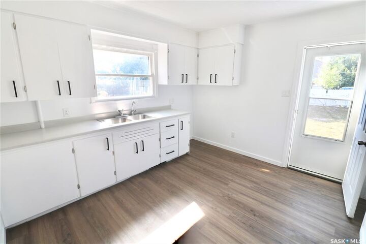 Property Photo: 436 Scarth Street SK S4R 2C5