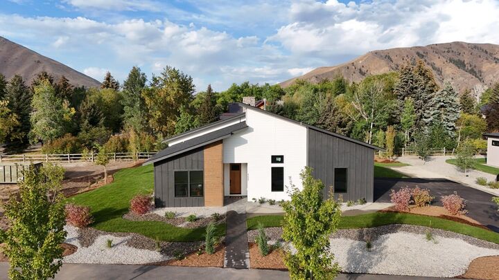 Property Photo: 111 San Badger Dr ID 83333