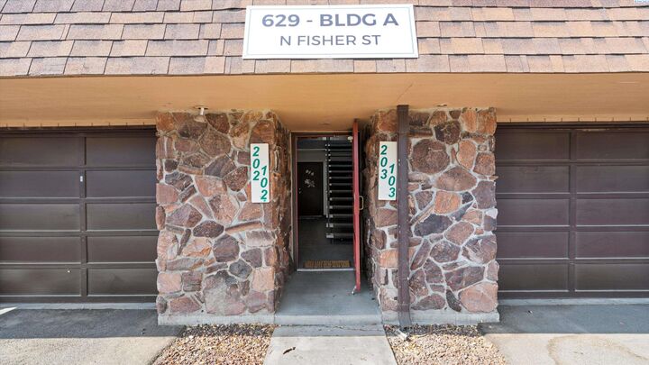 Property Photo:  629 N Fisher St  WA 99336 