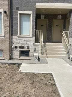 Property Photo: 151 Honeycrisp Crescent Th173 ON L4K 5Z8