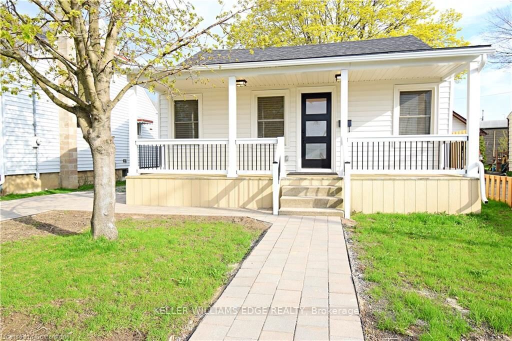 Photo de la propriété:  4 Lancaster Avenue  ON L2R 2R6 