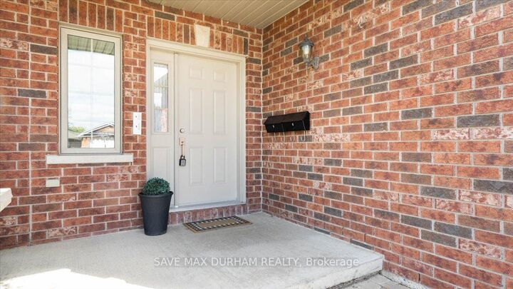 Property Photo: 37 Boyce Court ON K8P 5N9