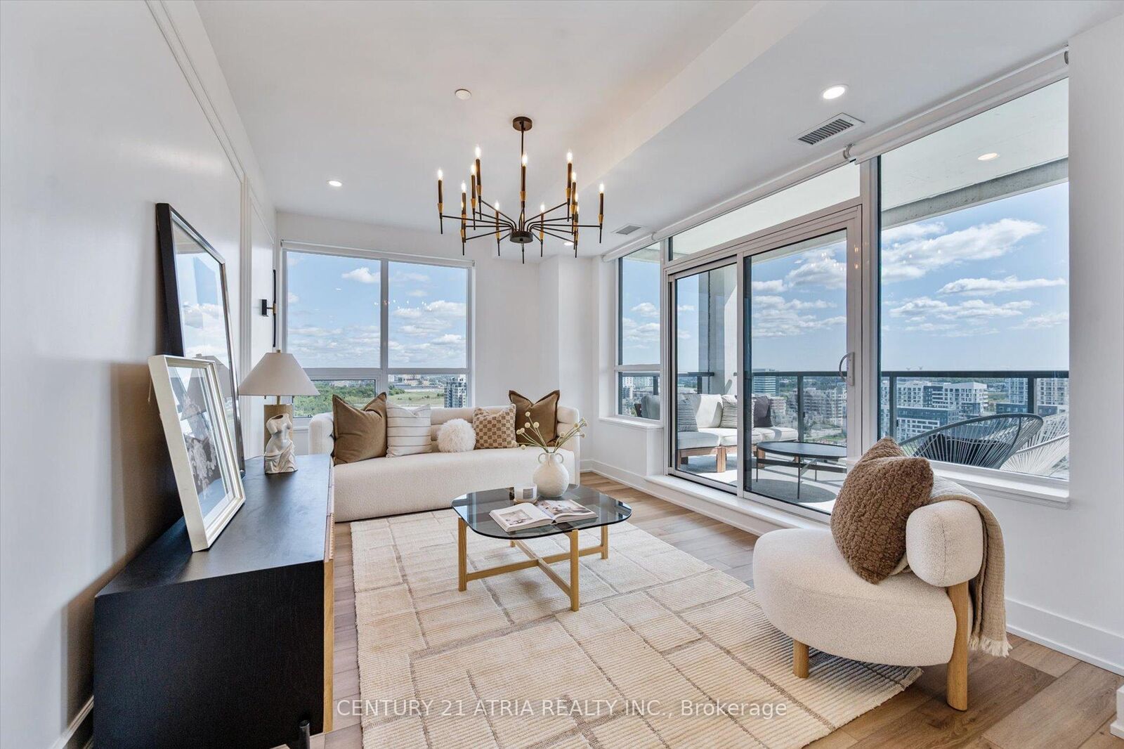 Property Photo: 8 Cedarland Drive Lph03 ON L6G 0H4
