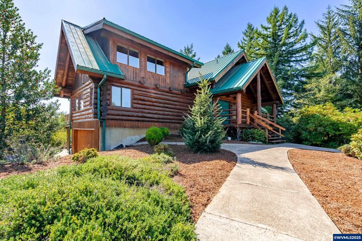 Property Photo: 330 S Bay Rd OR 97391