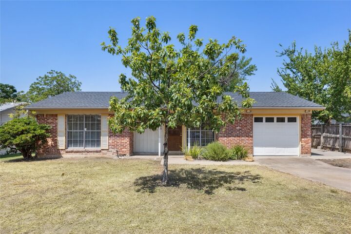 6906 Miranda Drive  Austin TX 78752 photo