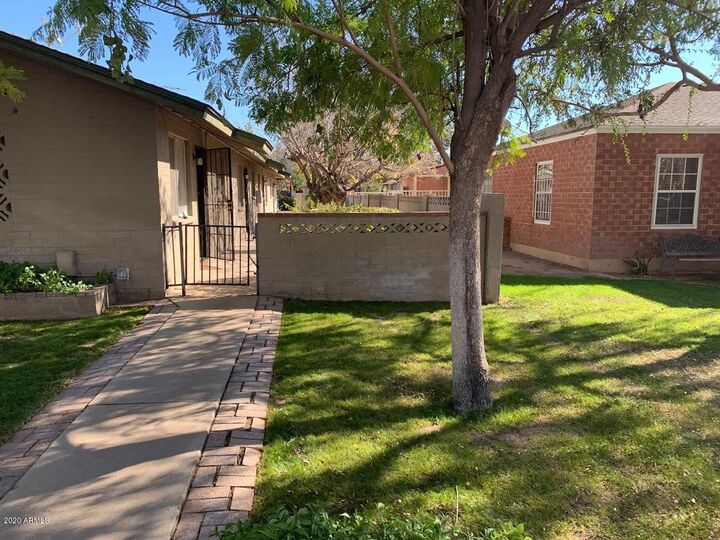 Property Photo: 7153 N 57th Drive 4 AZ 85301