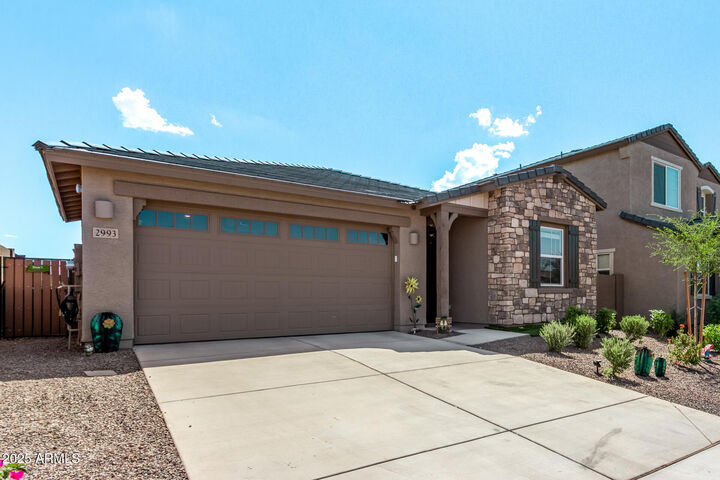Property Photo: 2993 E Frontiersman Lane AZ 85140