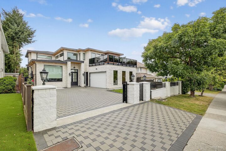 15901 88A Avenue  Surrey BC V4N 2X9 photo