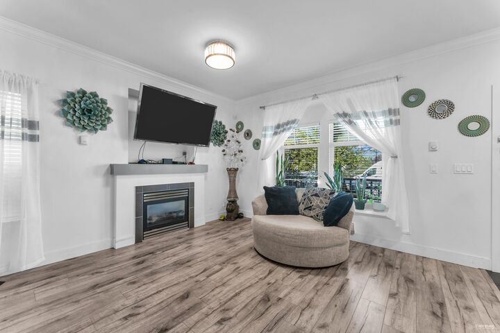 Property Photo:  6686 192 Street  BC V4N 5X3 