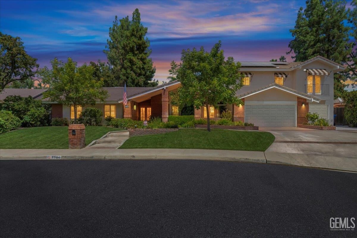 Property Photo: 7500 El Roble Court CA 93309