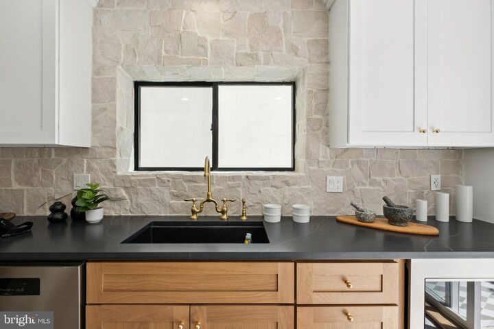 Property Photo: 842 Wharton Street PA 19147
