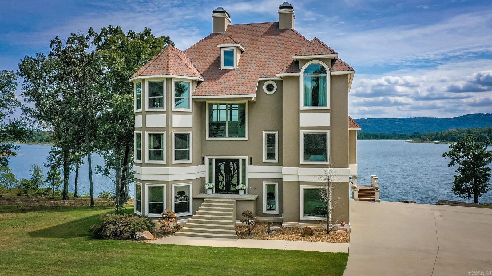 Property Photo:  212 Lochland Dr.  AR 72067 