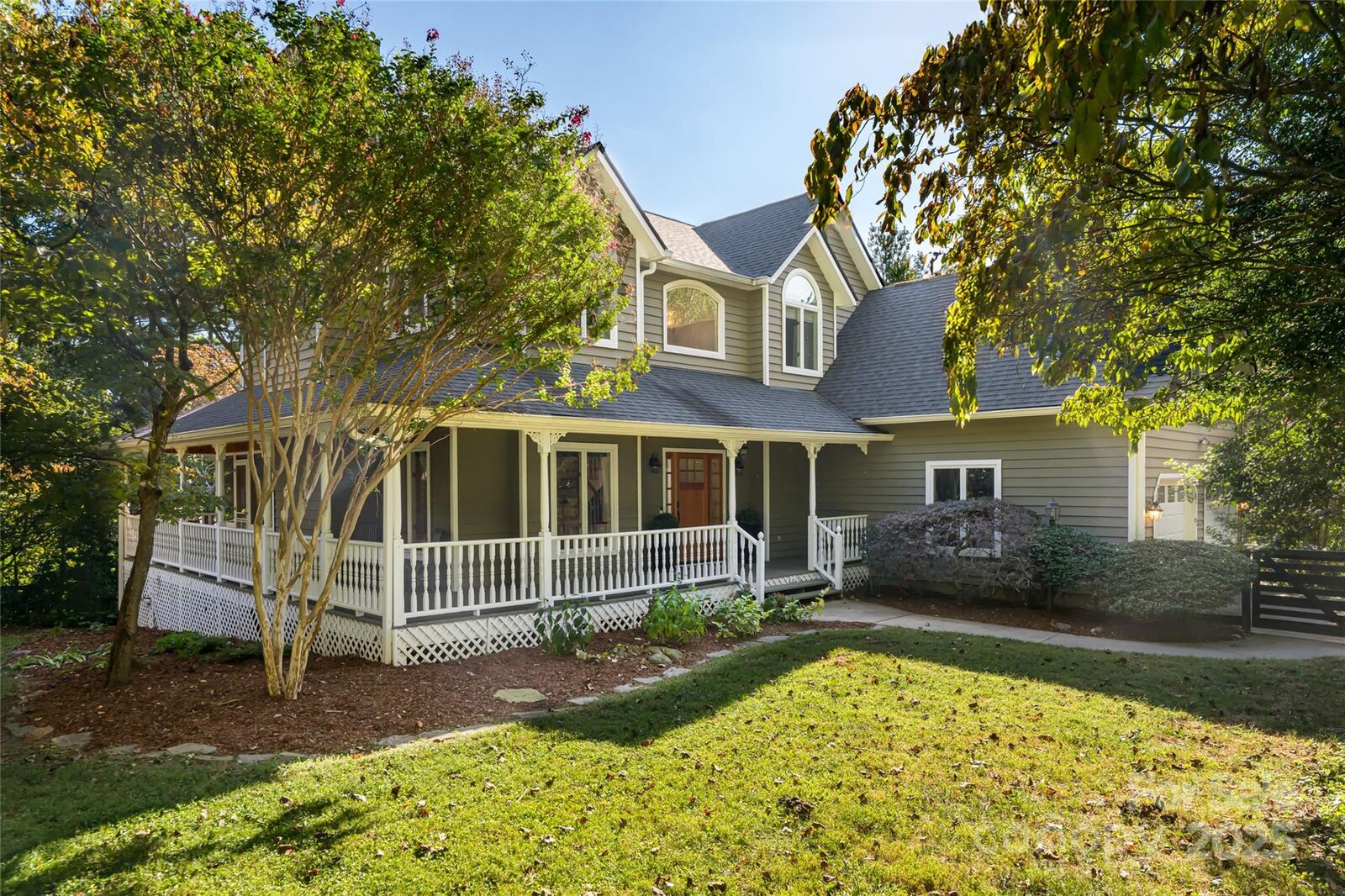 Property Photo:  6 Shadowbrook Drive  NC 28787 