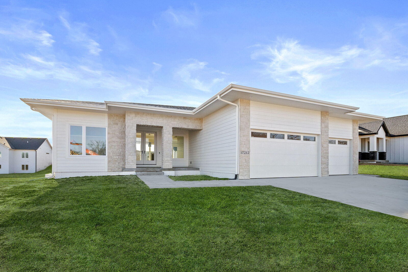 Property Photo: 17212 Springbrook Trail IA 50323