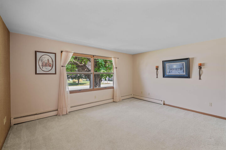 Property Photo: 202 E 8th Street IA 50156