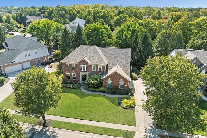 Property Photo:  4319 Serpentine Way  OH 45040 