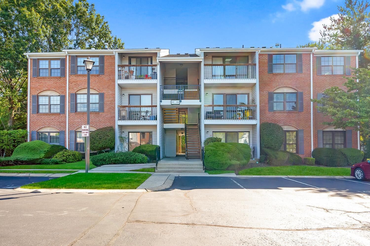 Property Photo: 308 Bromley Place NJ 08816