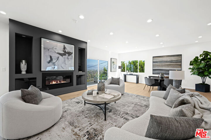 11725 Laurelwood Dr  Studio City CA 91604 photo