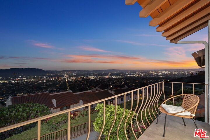 Property Photo:  1703 Camino De Villas  CA 91501 