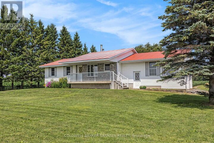 Property Photo:  402 Scheel Drive  ON K7S 3G8 