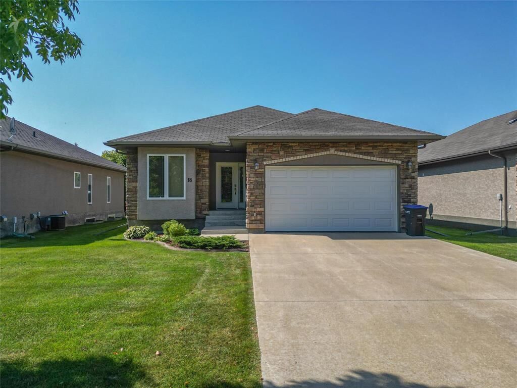 Photo de la propriété: 18 Village Drive MB R7C 0B8