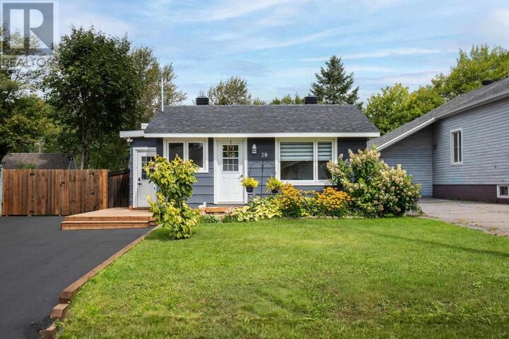 Photo de la propriété:  20 McNabb St  ON P6B 1X7 