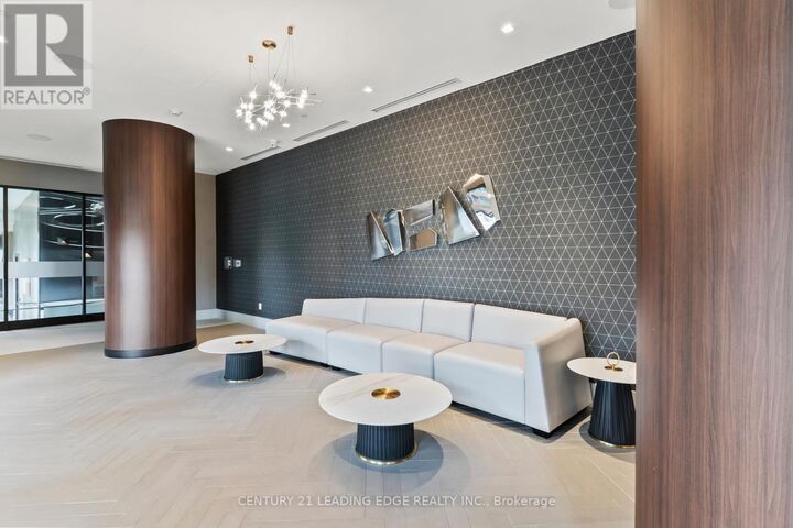 Property Photo:  2550 Simcoe Street North 1903  ON L1L 0R5 