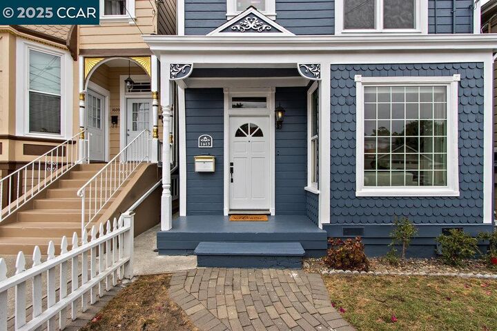 Property Photo: 1613 Stanton St CA 94501