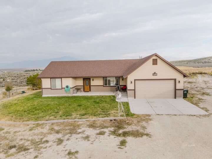 Property Photo: 943 Doolittle Avenue NV 89815