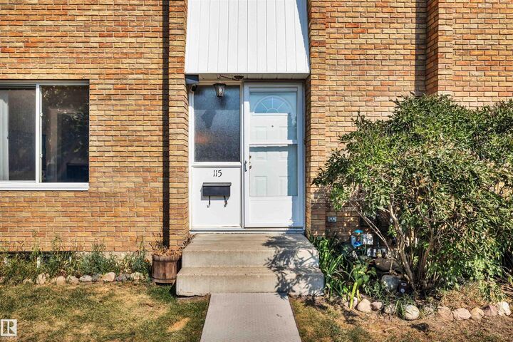 Property Photo:  115 Ridgewood Terrace  AB T8N 0E9 