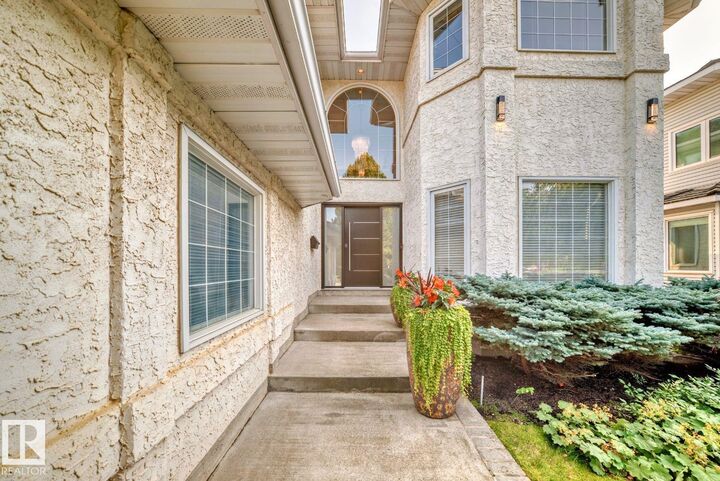 Property Photo:  633 Butterworth Wynd NW  AB T6R 2H8 