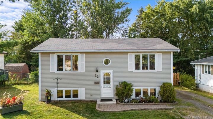 Property Photo:  22 Cosburn Drive  NB E1B 1A3 