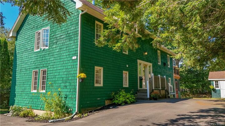 Property Photo:  30 Lawson Court  NB E3A 5G4 