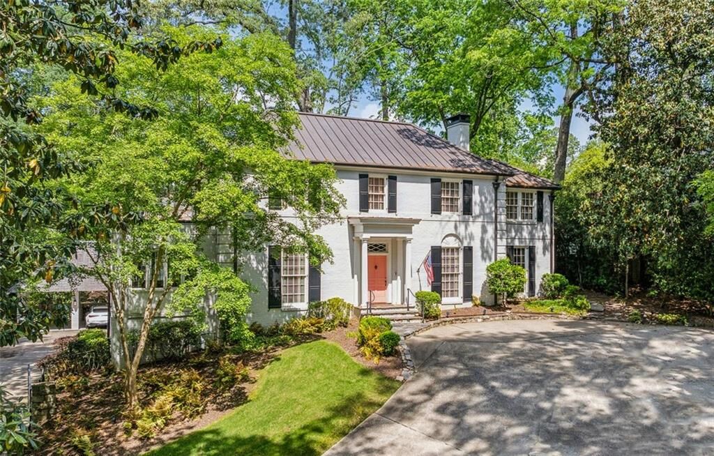 Property Photo:  3086 E Pine Valley Road  GA 30305 