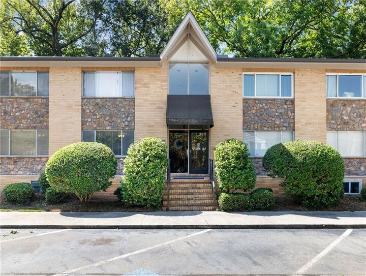 Property Photo:  115 Biscayne Drive NW C3  GA 30309 