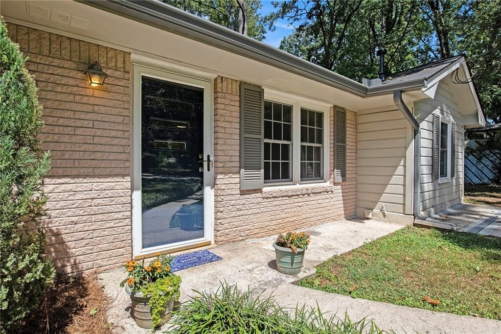 Property Photo:  4917 Velva Way NW  GA 30047 