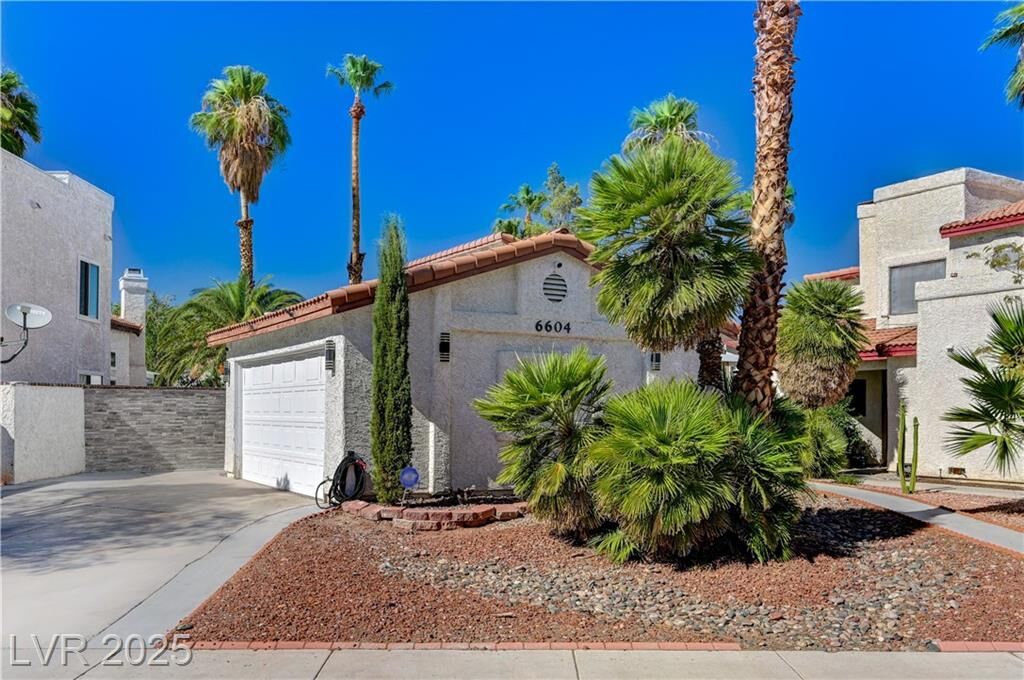 Property Photo:  6604 Gatehouse Lane  NV 89108 