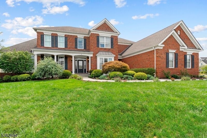 Property Photo:  5 Erin Place  NJ 08822 