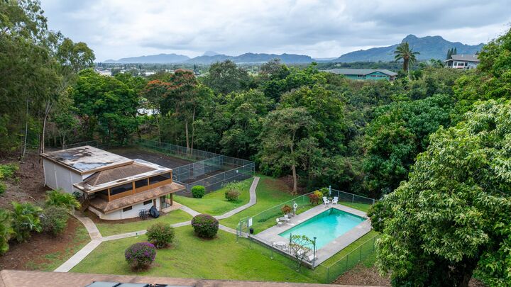 Property Photo: 4701 Kawaihau Rd A101 HI 96746