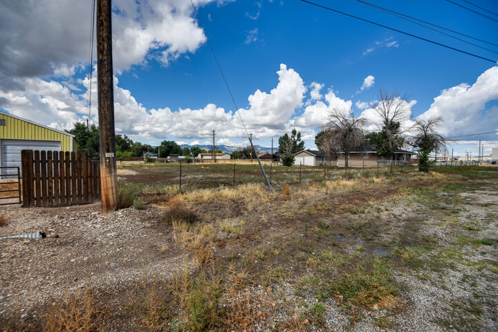 Property Photo: 565 N 100 East UT 84713