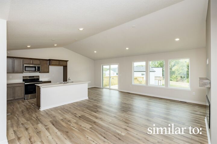 4295 Grover Woods Lane  Des Moines IA 50317 photo
