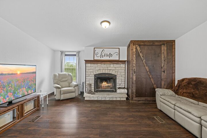 Property Photo:  172 S Michon Dr S  TX 78028 